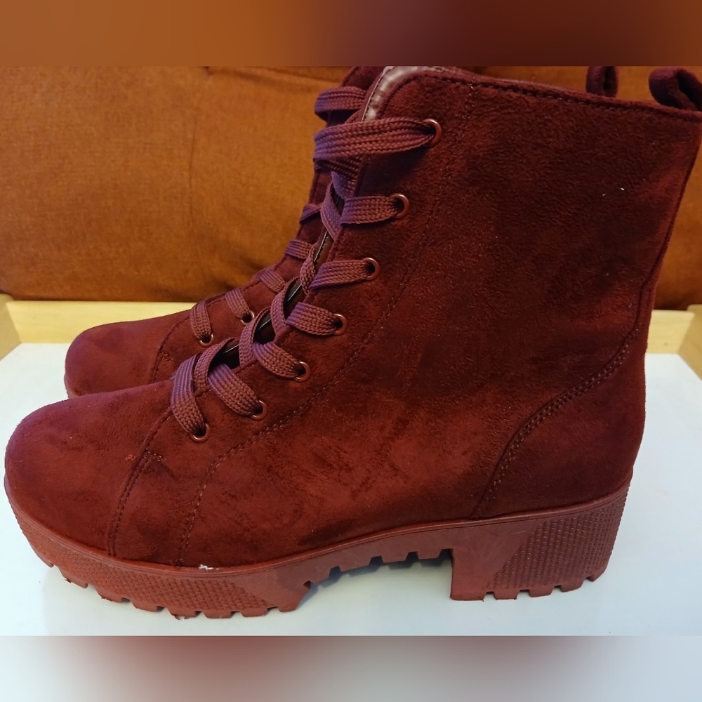 Fashionable boot